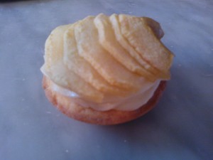 Apple Tart with pastry cream