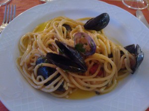 Spagetti with Mussels and Clams 3